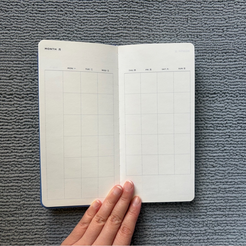 Weeks Planner / Notebook ( Undated Calendar Page ) - Picture 4 of 6